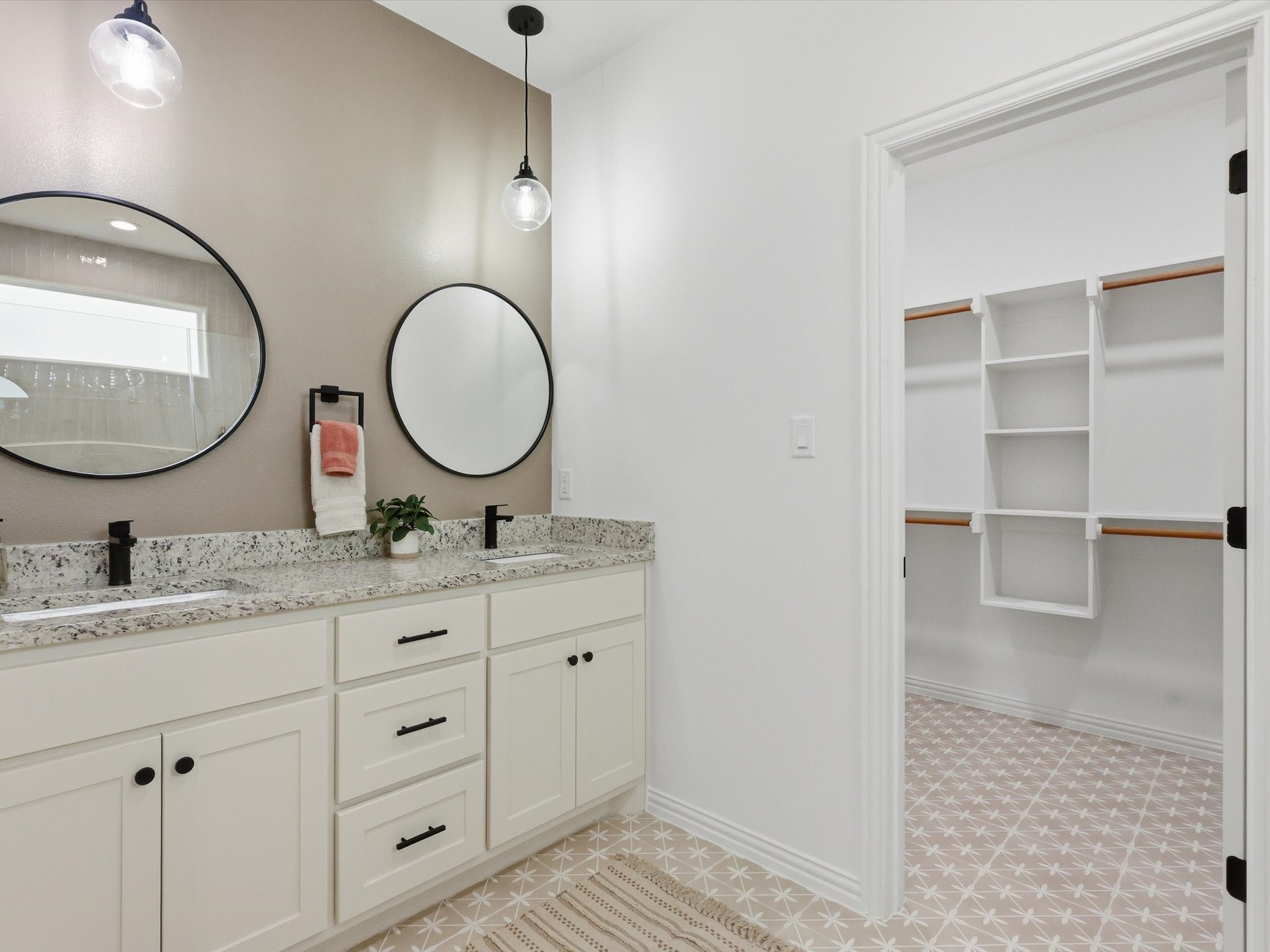 5600 San Jacinto Drive Granbury TX 76048