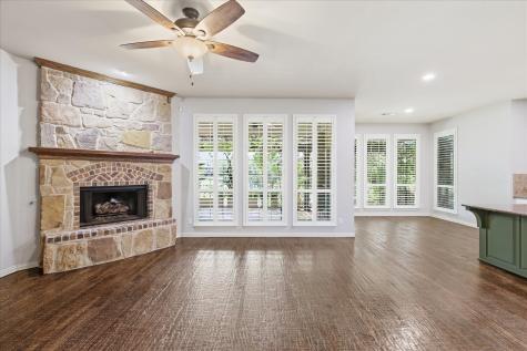 1731 Meadows Avenue Lantana TX 76226