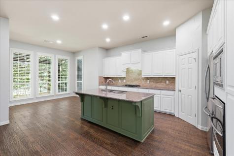 1731 Meadows Avenue Lantana TX 76226