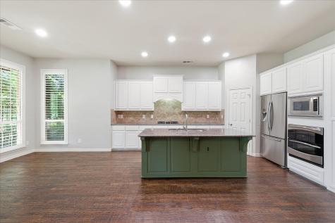 1731 Meadows Avenue Lantana TX 76226