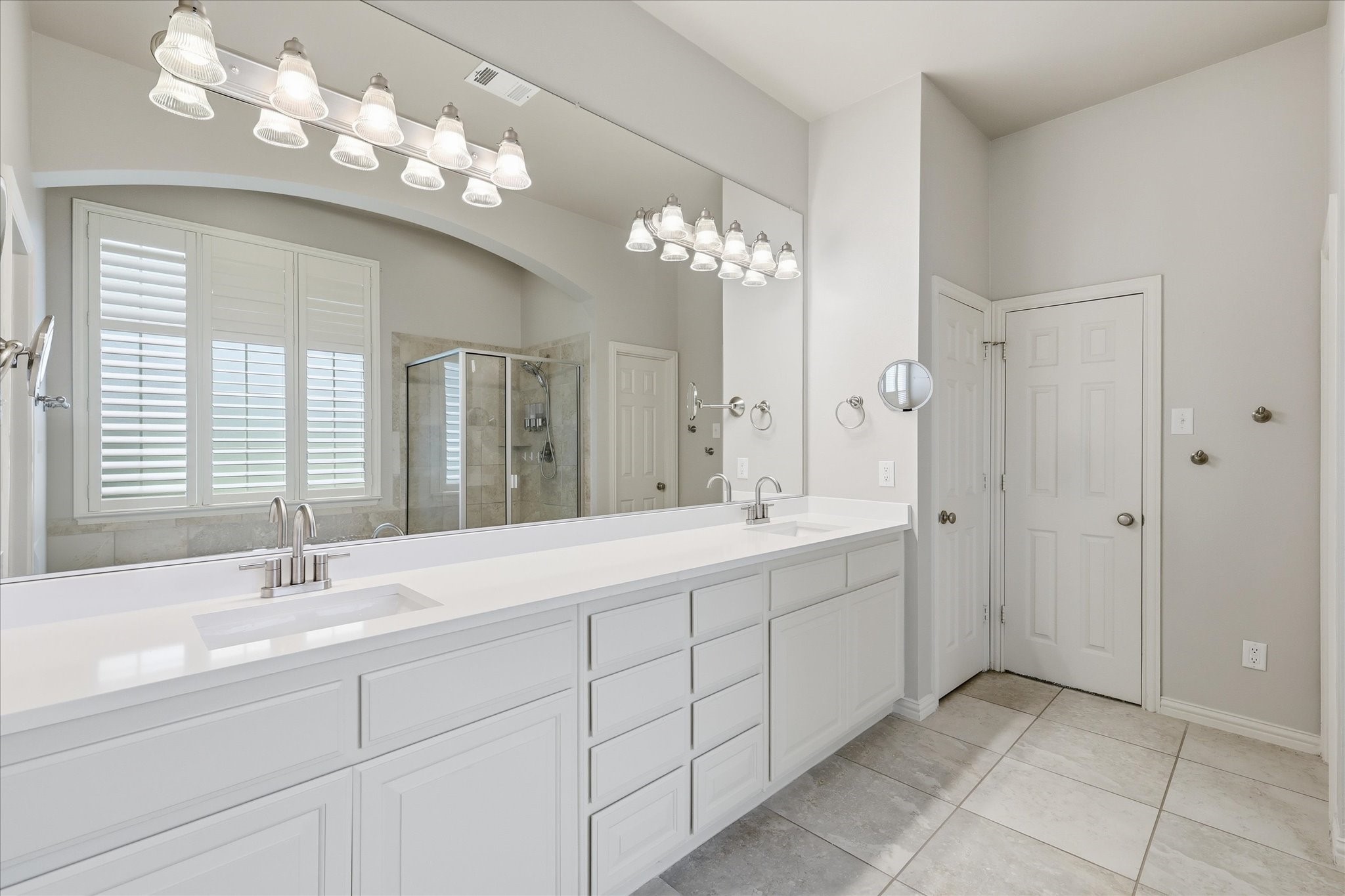 1731 Meadows Avenue Lantana TX 76226