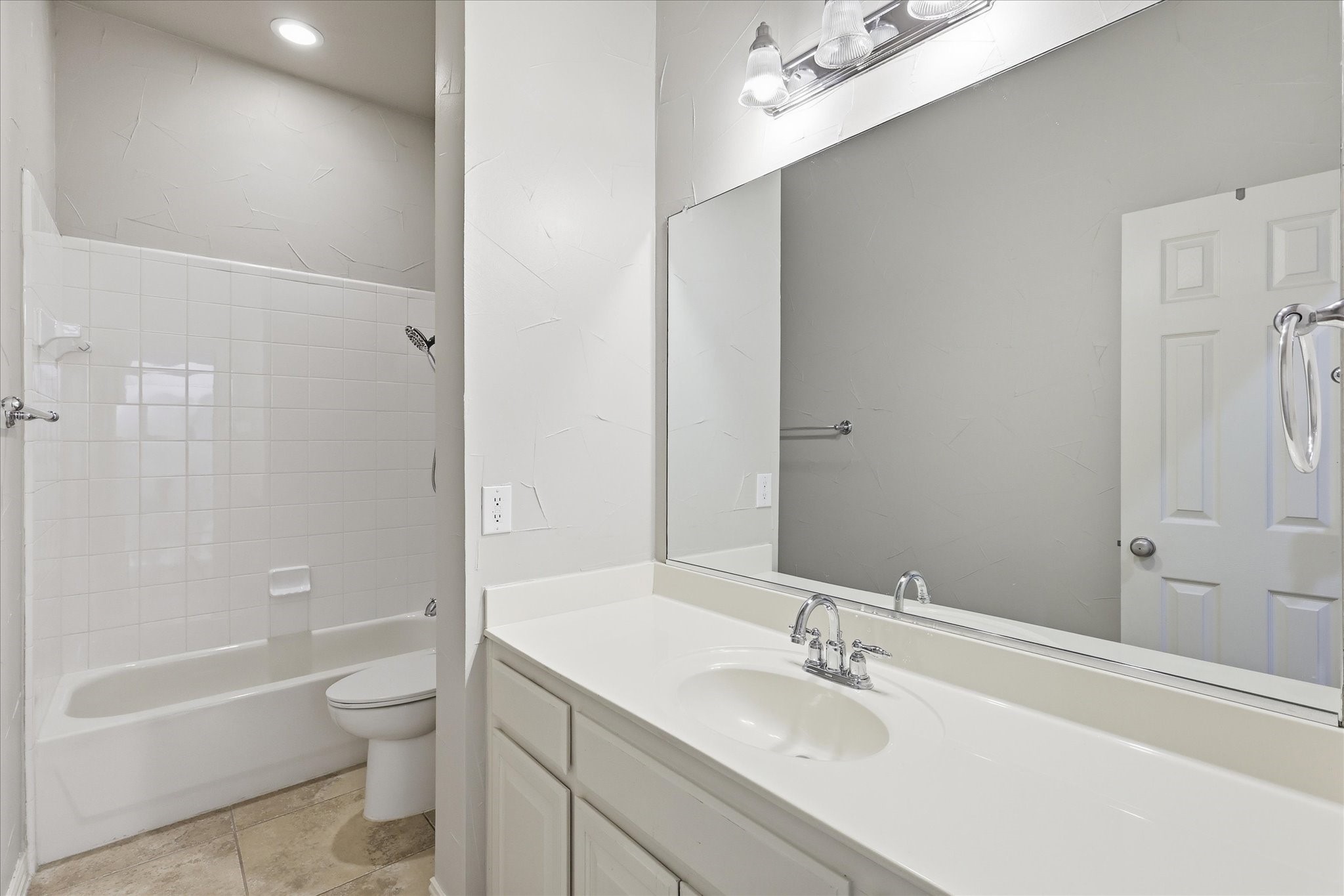 1731 Meadows Avenue Lantana TX 76226