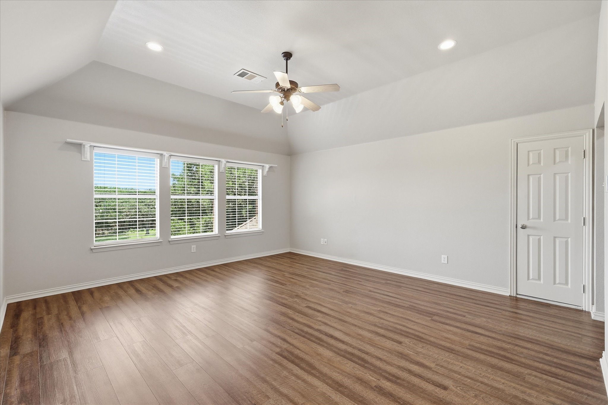 1731 Meadows Avenue Lantana TX 76226