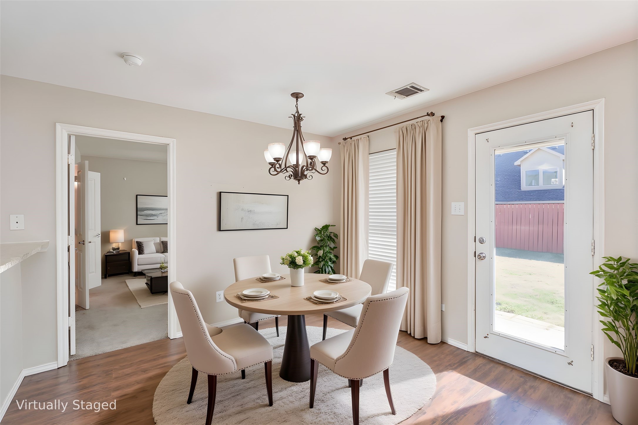 2012 Kings Forest Drive Heartland TX 75126