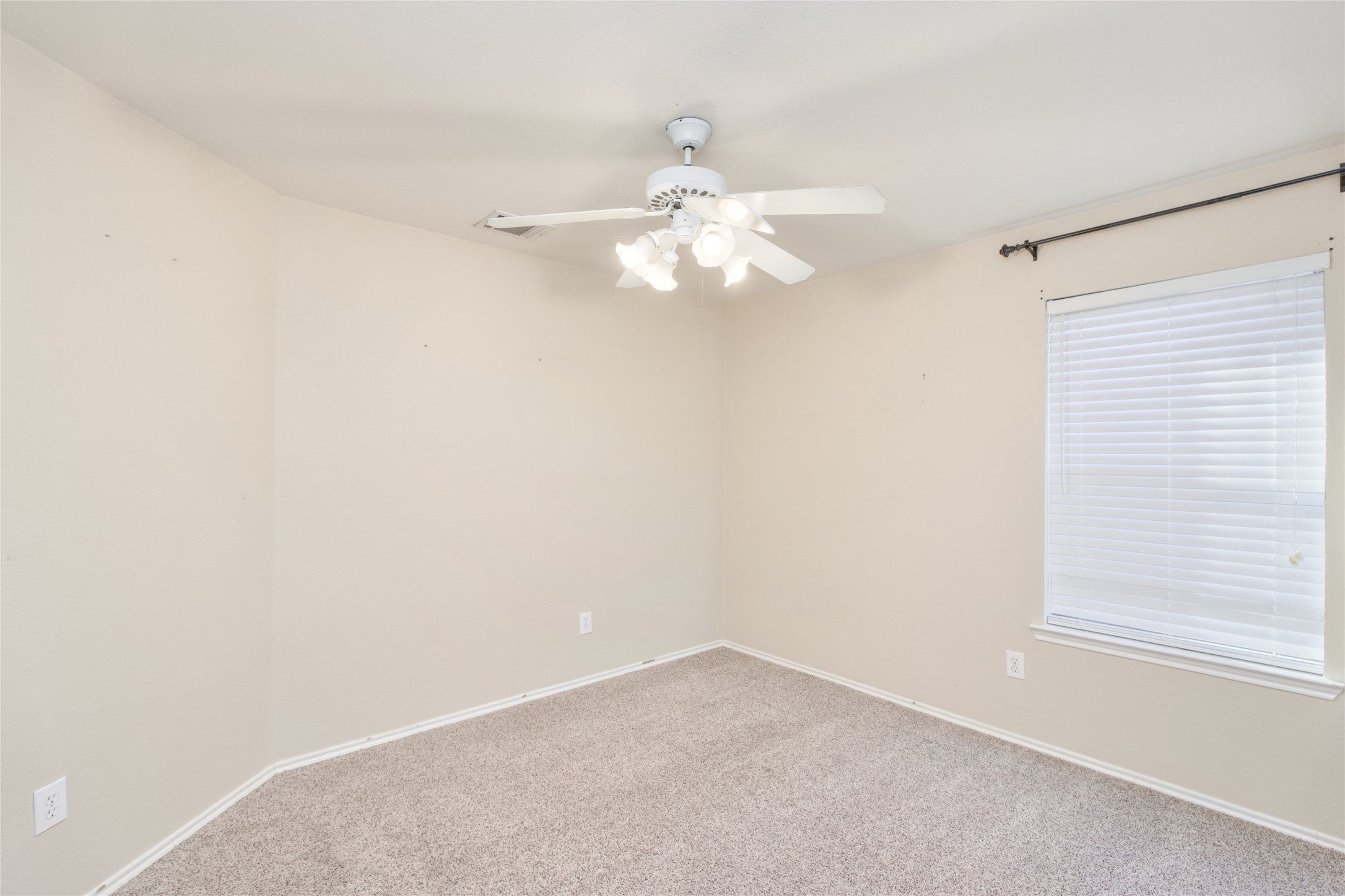 2012 Kings Forest Drive Heartland TX 75126