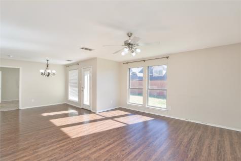 2012 Kings Forest Drive Heartland TX 75126