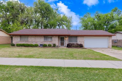 506 Charlotte Street Greenville TX 75402
