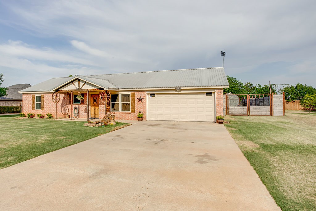 2305 Morning Court Granbury TX 76048
