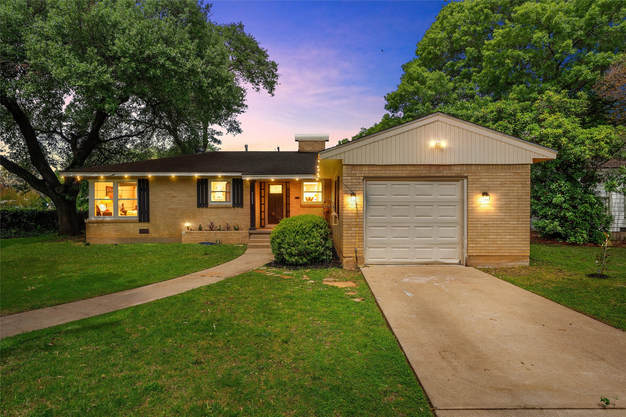 3223 Live Oak Avenue Waco TX 76708