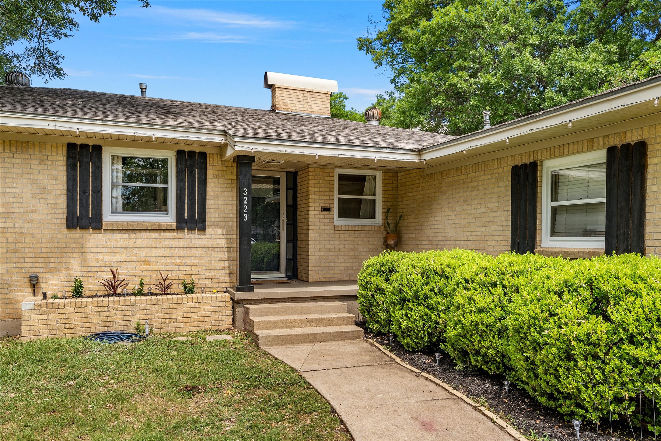 3223 Live Oak Avenue Waco TX 76708
