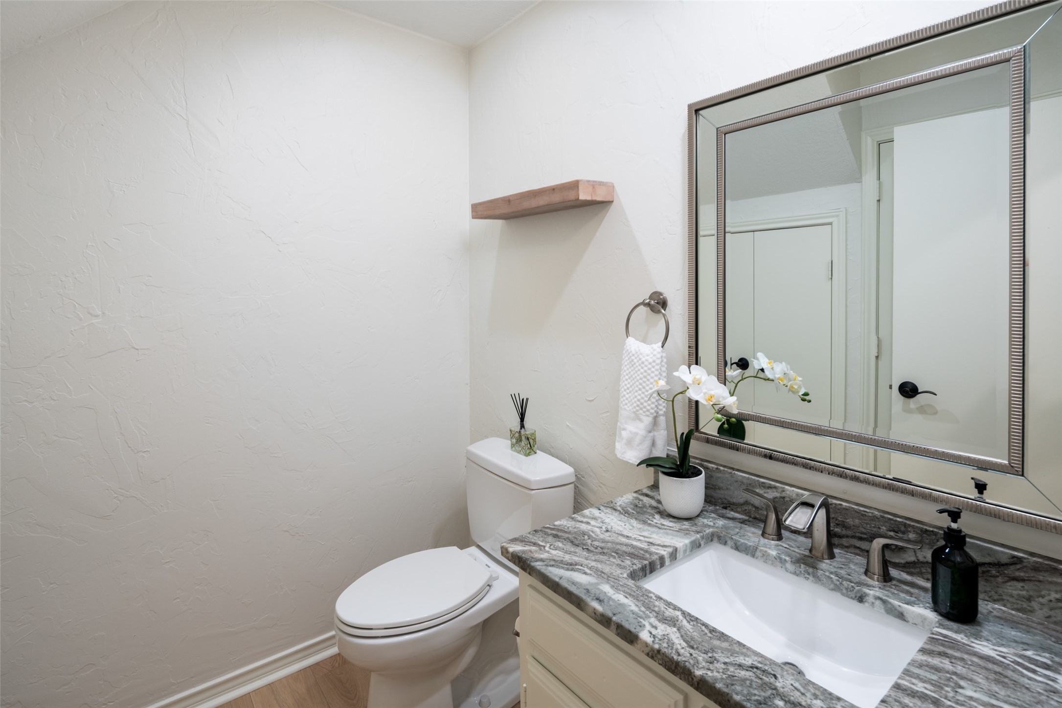 6211 Yellow Rock Trail Dallas TX 75248