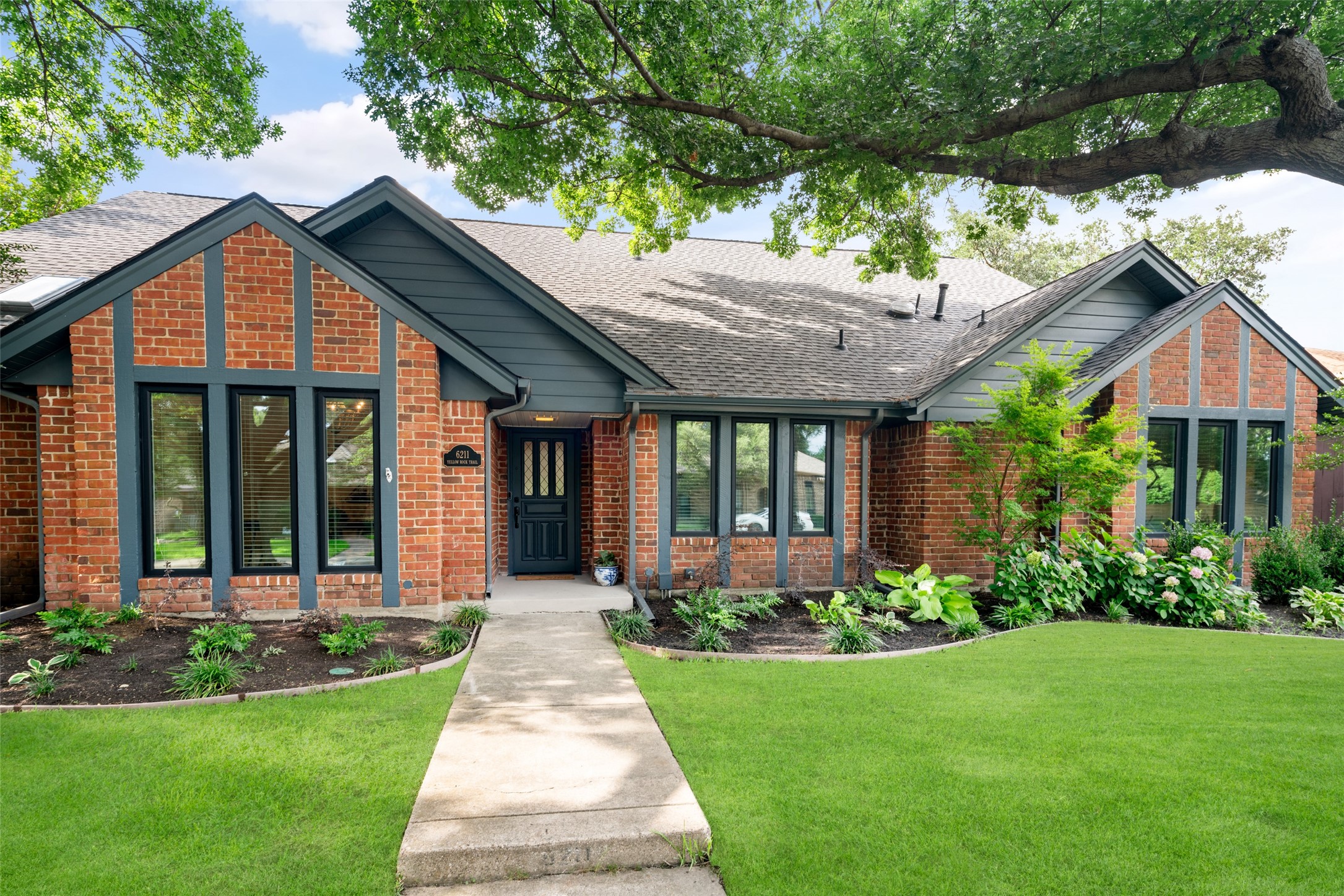 6211 Yellow Rock Trail Dallas TX 75248