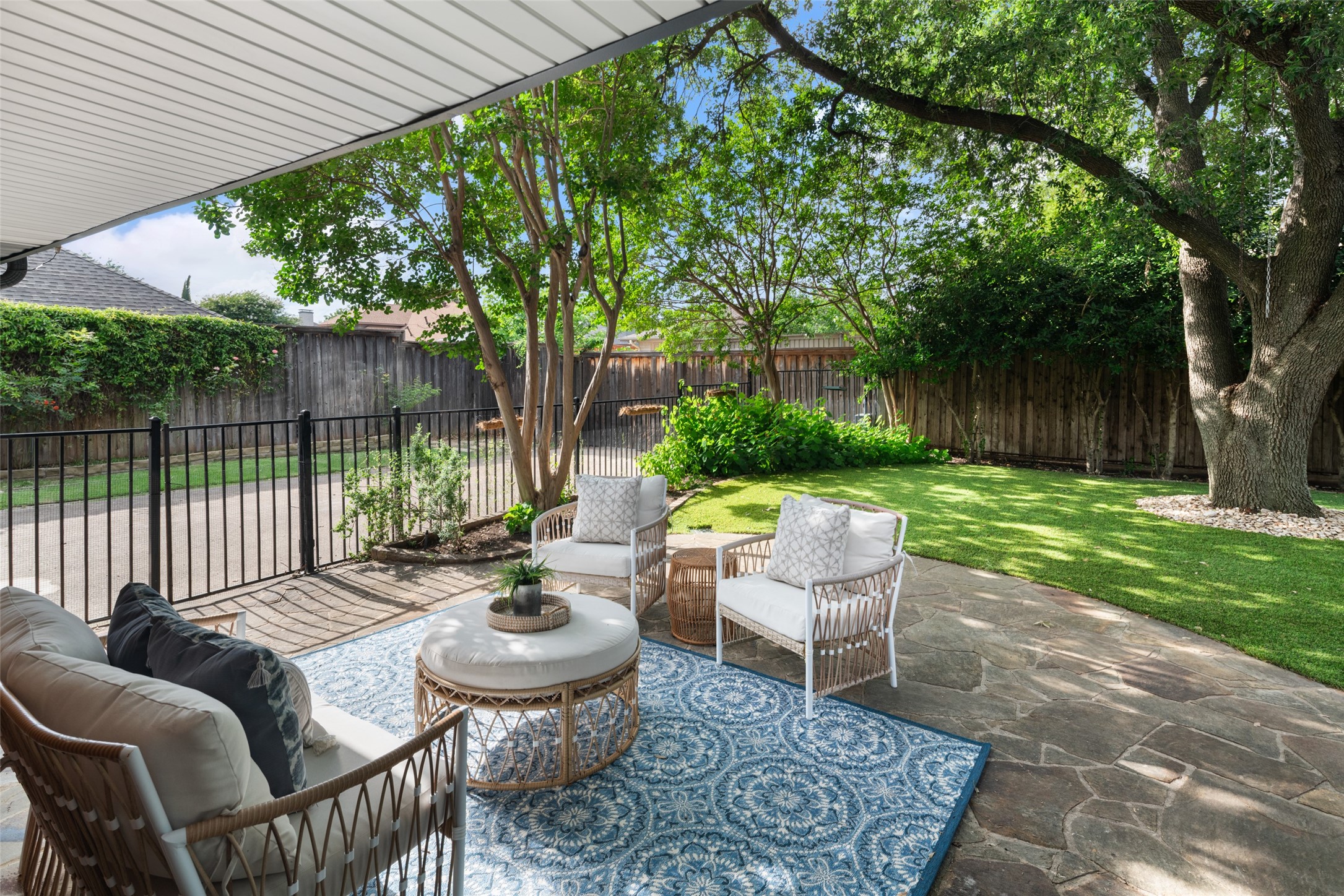 6211 Yellow Rock Trail Dallas TX 75248