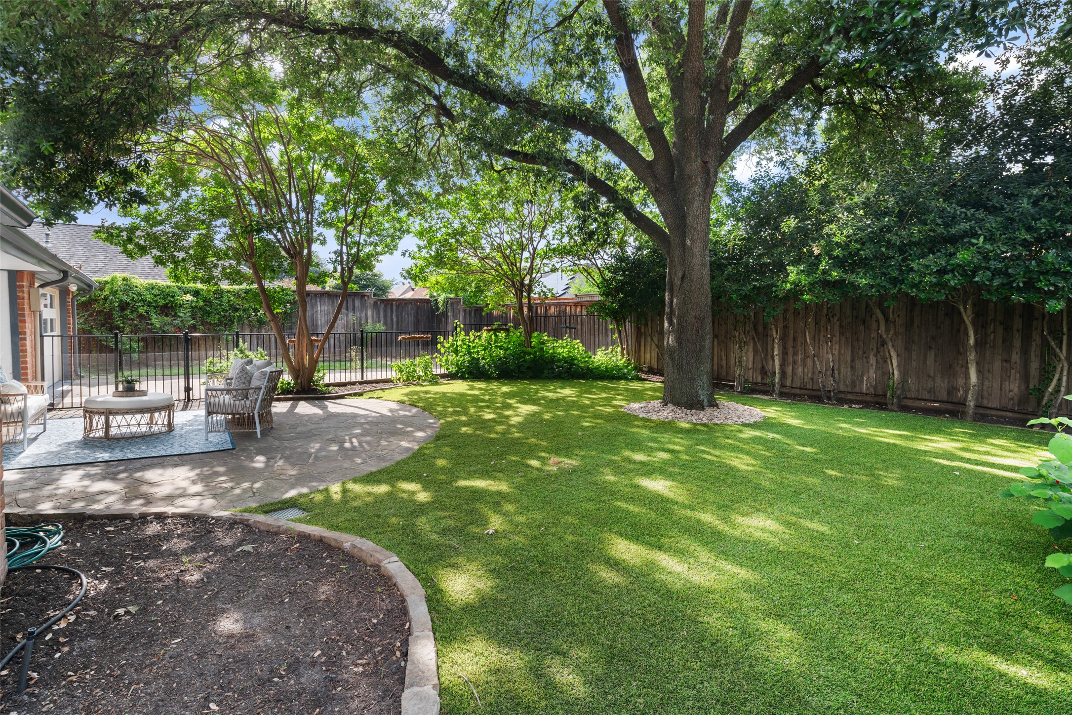 6211 Yellow Rock Trail Dallas TX 75248