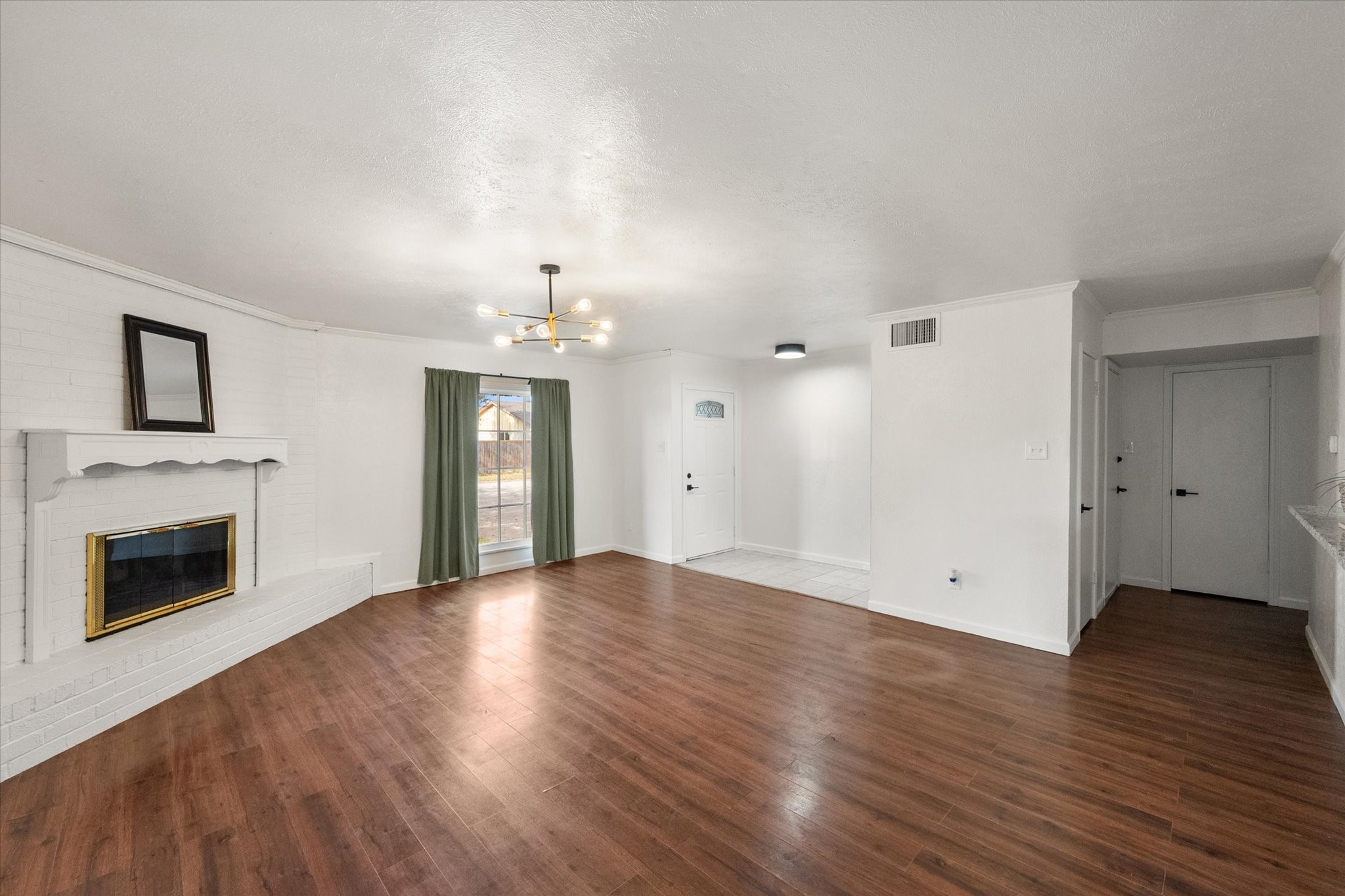3425 Doolittle Drive Arlington TX 76014