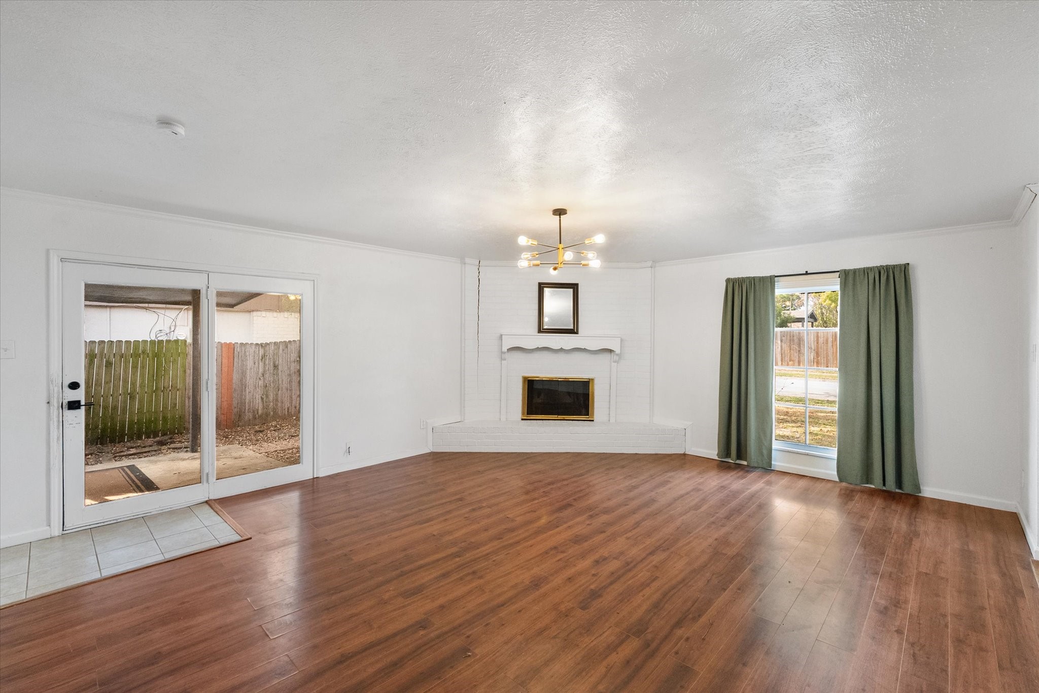 3425 Doolittle Drive Arlington TX 76014