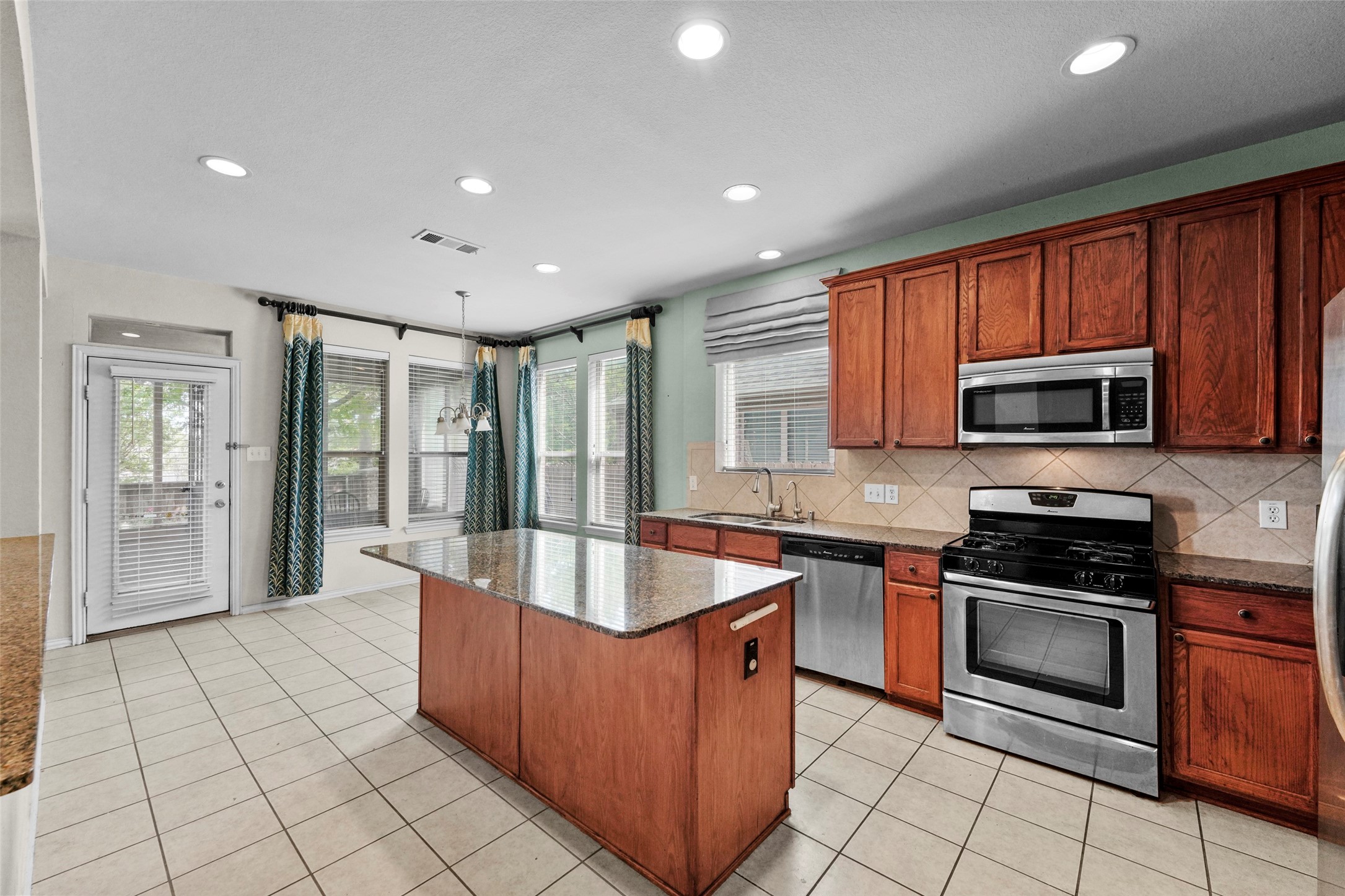 2405 Reston Drive Mckinney TX 75072