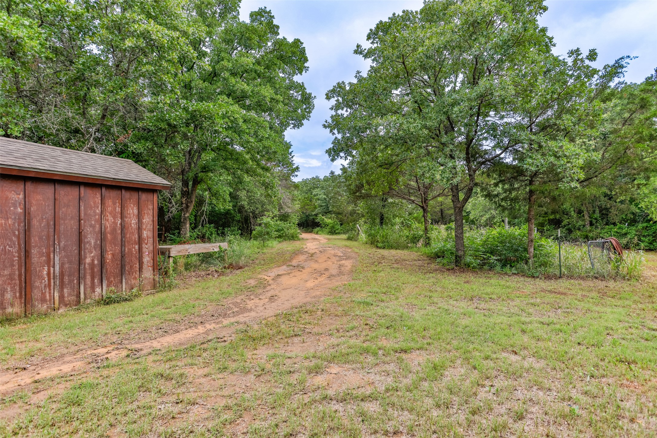 8963 Fm 677 N St Jo TX 76265