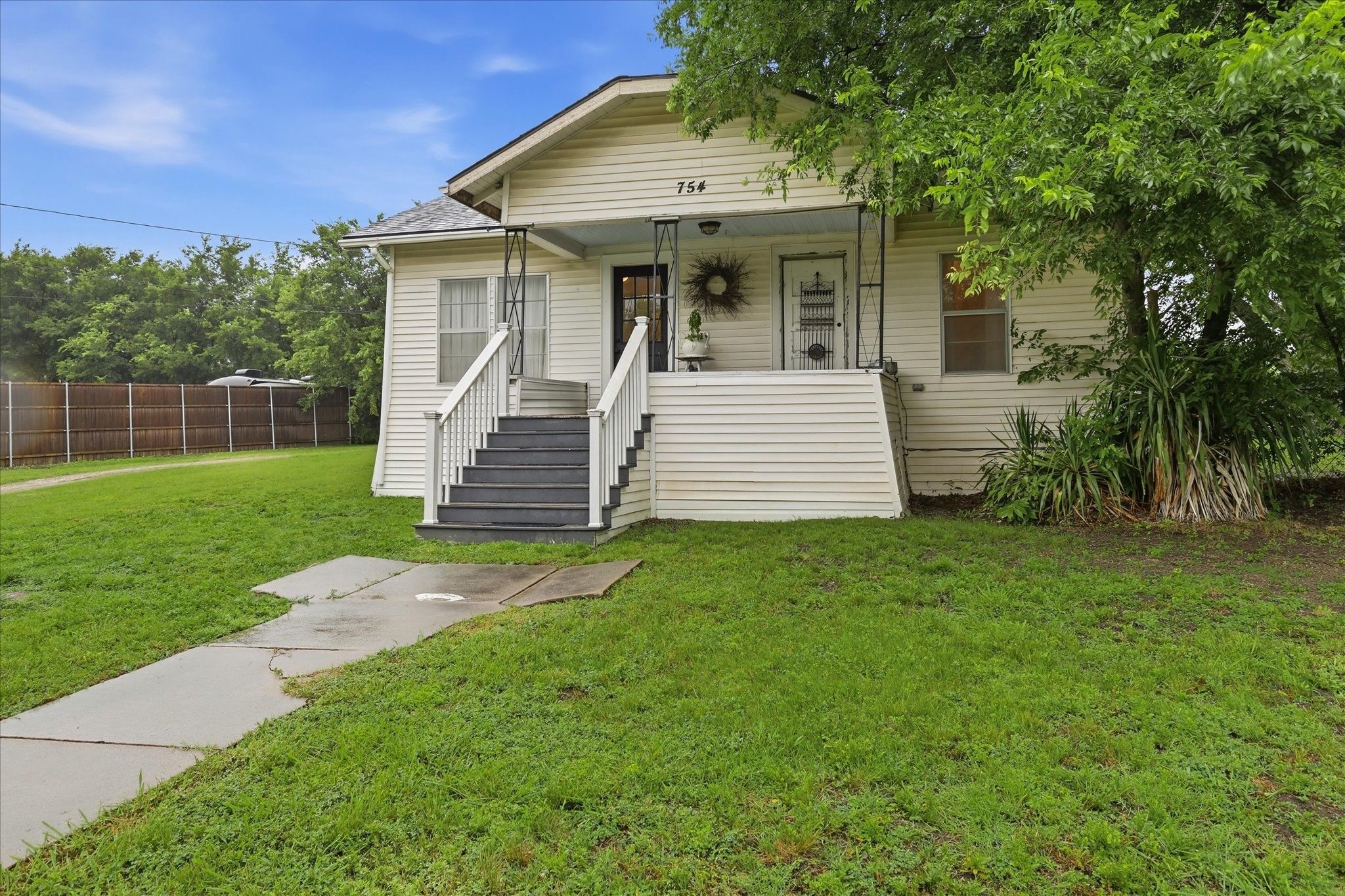 754 N Main Drive Van Alstyne TX 75495