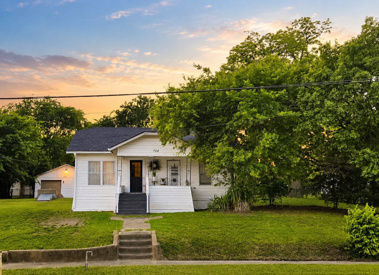 754 N Main Drive Van Alstyne TX 75495