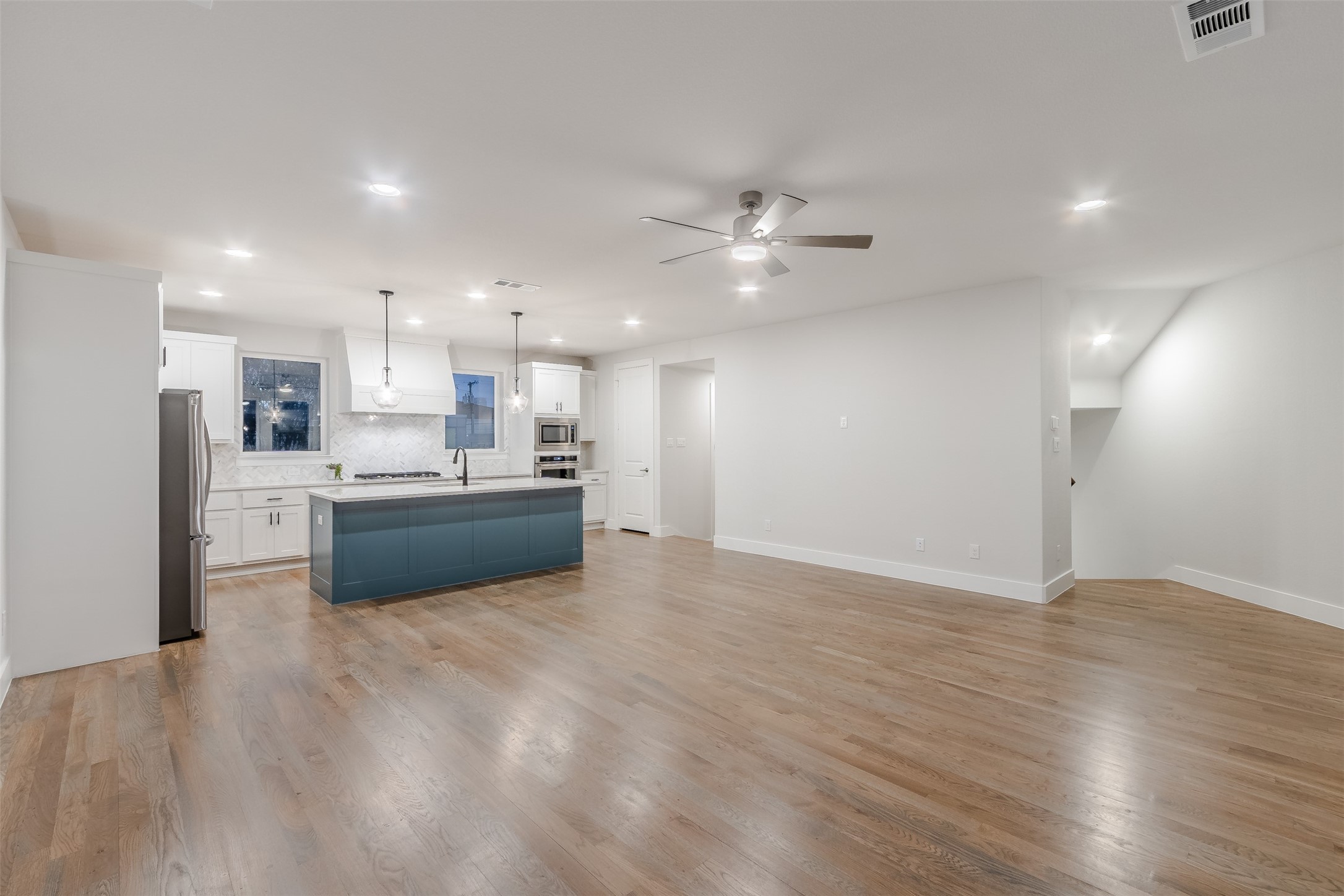 1144 Lavender Ridge Dallas TX 75204