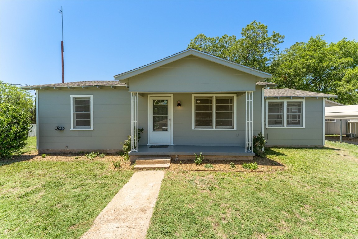208 S 3rd Street Bangs TX 76823