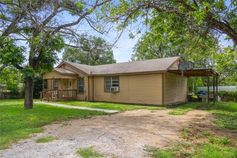 705 Wood Avenue Brownwood TX 76801