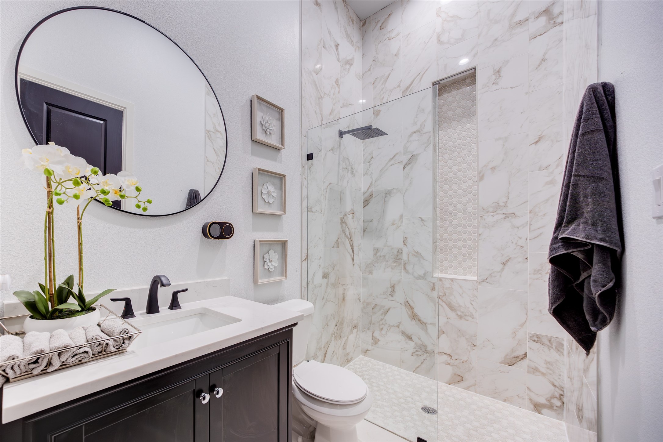 2621 Whispering Oaks Cove Cedar Hill TX 75104