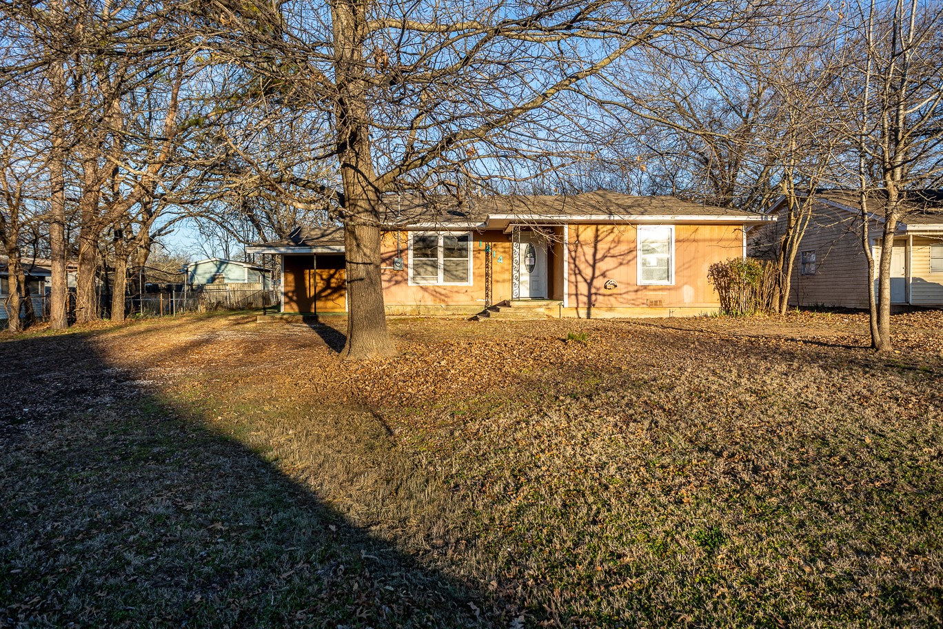 1414 Rice Avenue Gainesville TX 76240