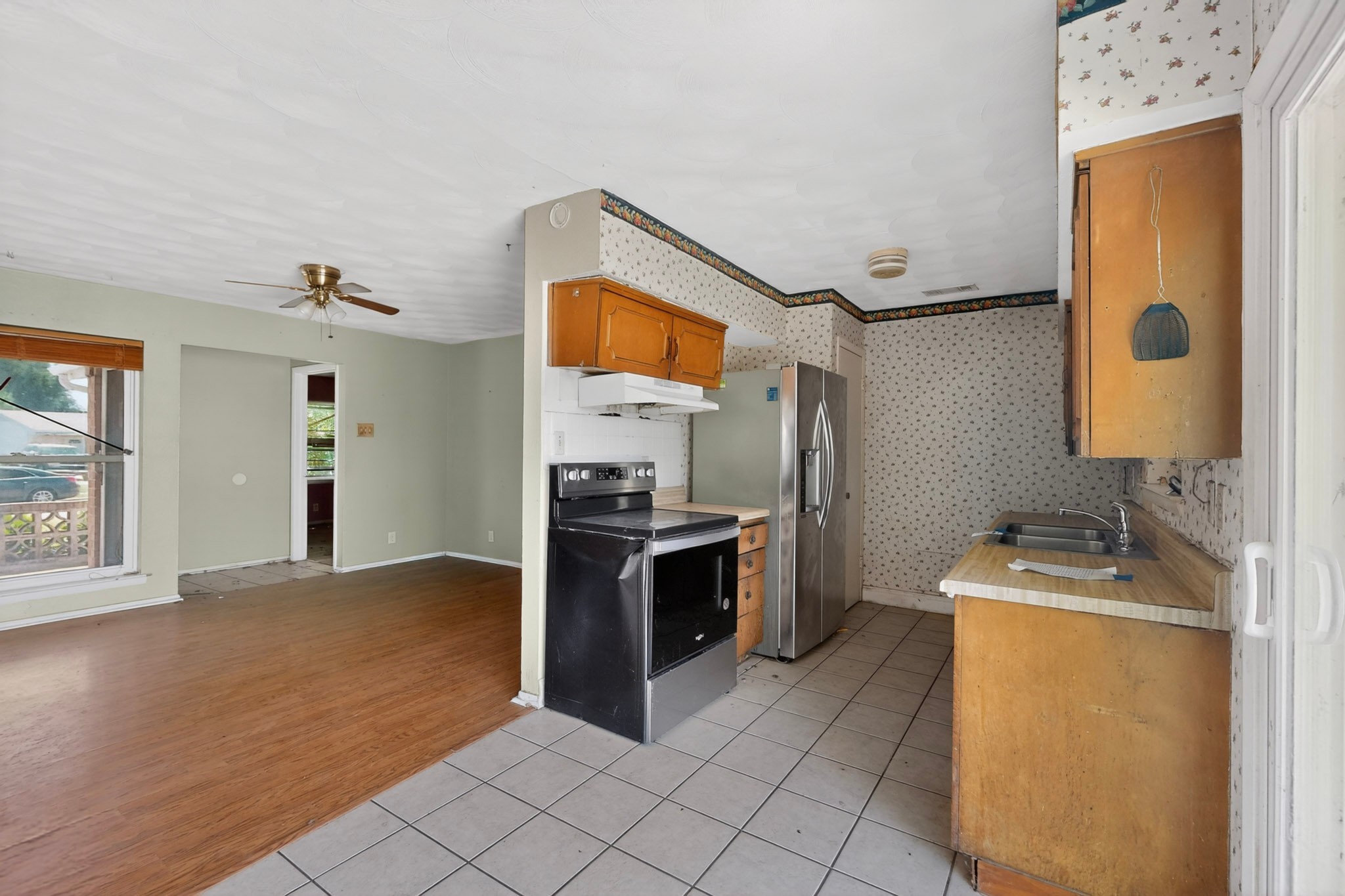 1802 Fairfax Lane Carrollton TX 75006