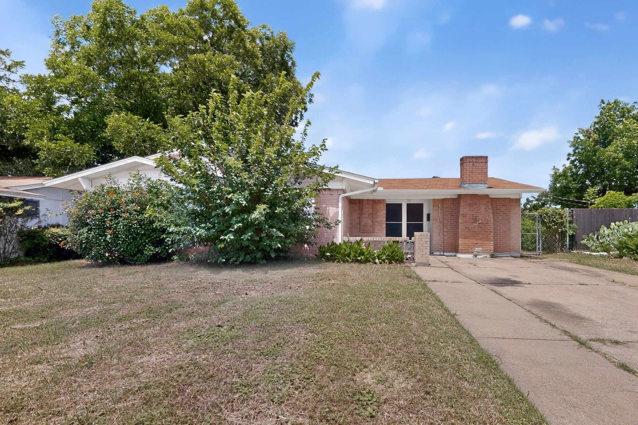 1802 Fairfax Lane Carrollton TX 75006
