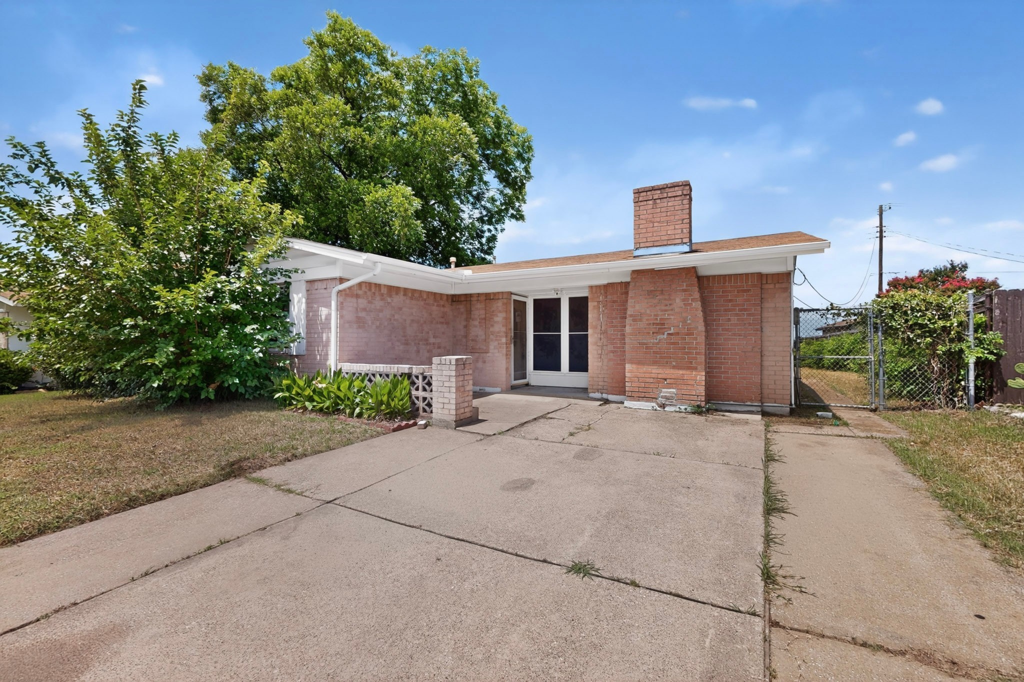 1802 Fairfax Lane Carrollton TX 75006