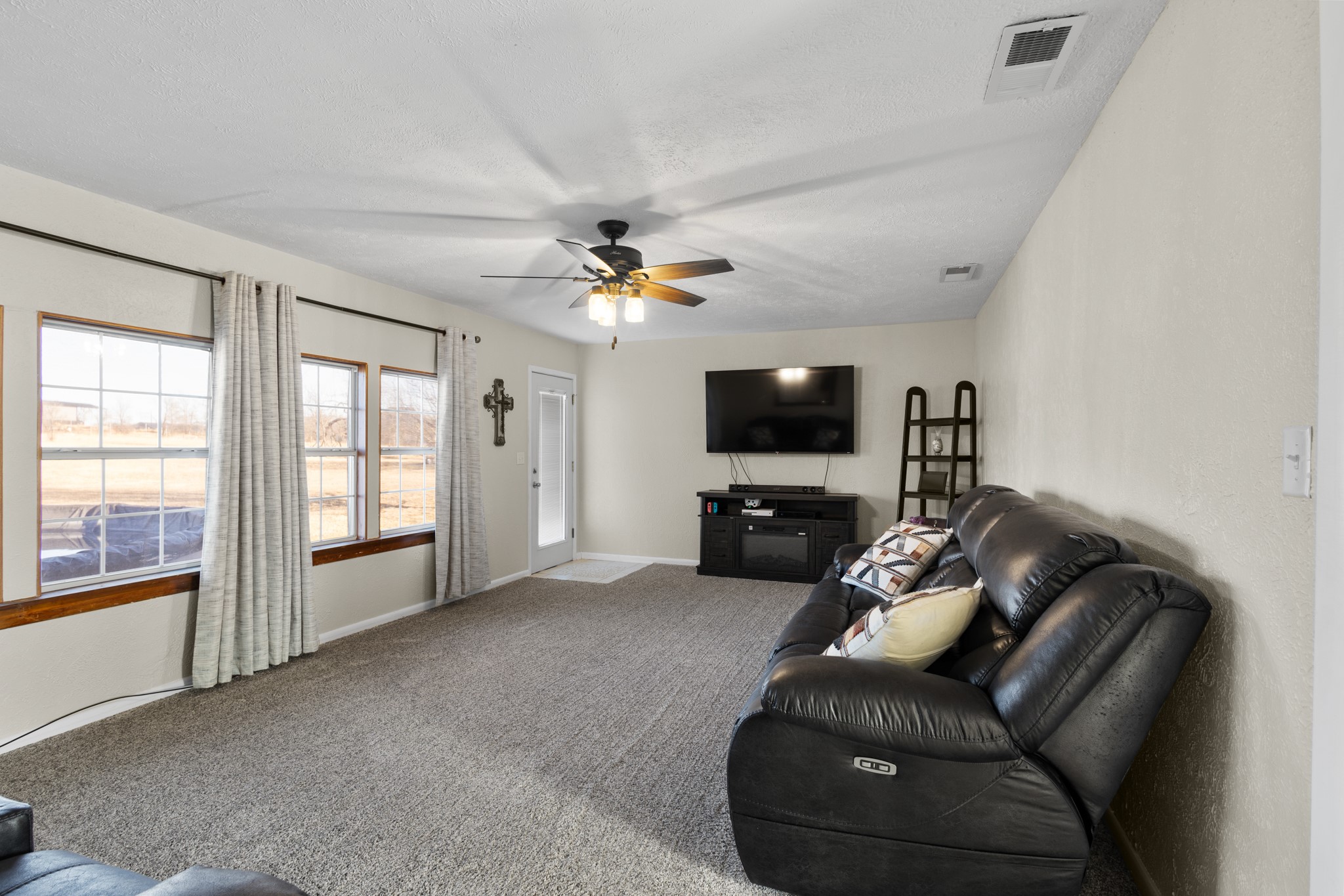 305 Cheyenne Drive Runaway Bay TX 76426