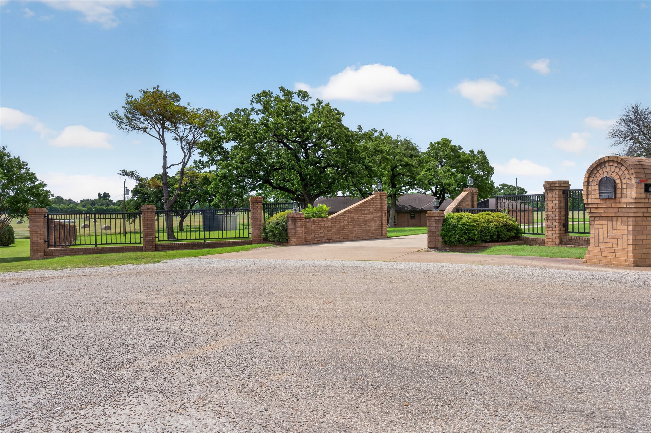 5309 Burleson Oaks Drive Burleson TX 76028