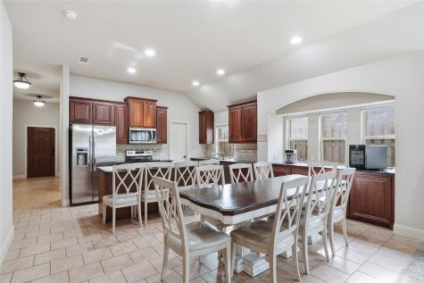 803 Lakeview Drive Alvarado TX 76009