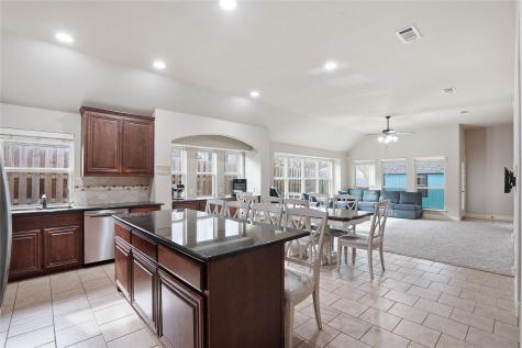 803 Lakeview Drive Alvarado TX 76009