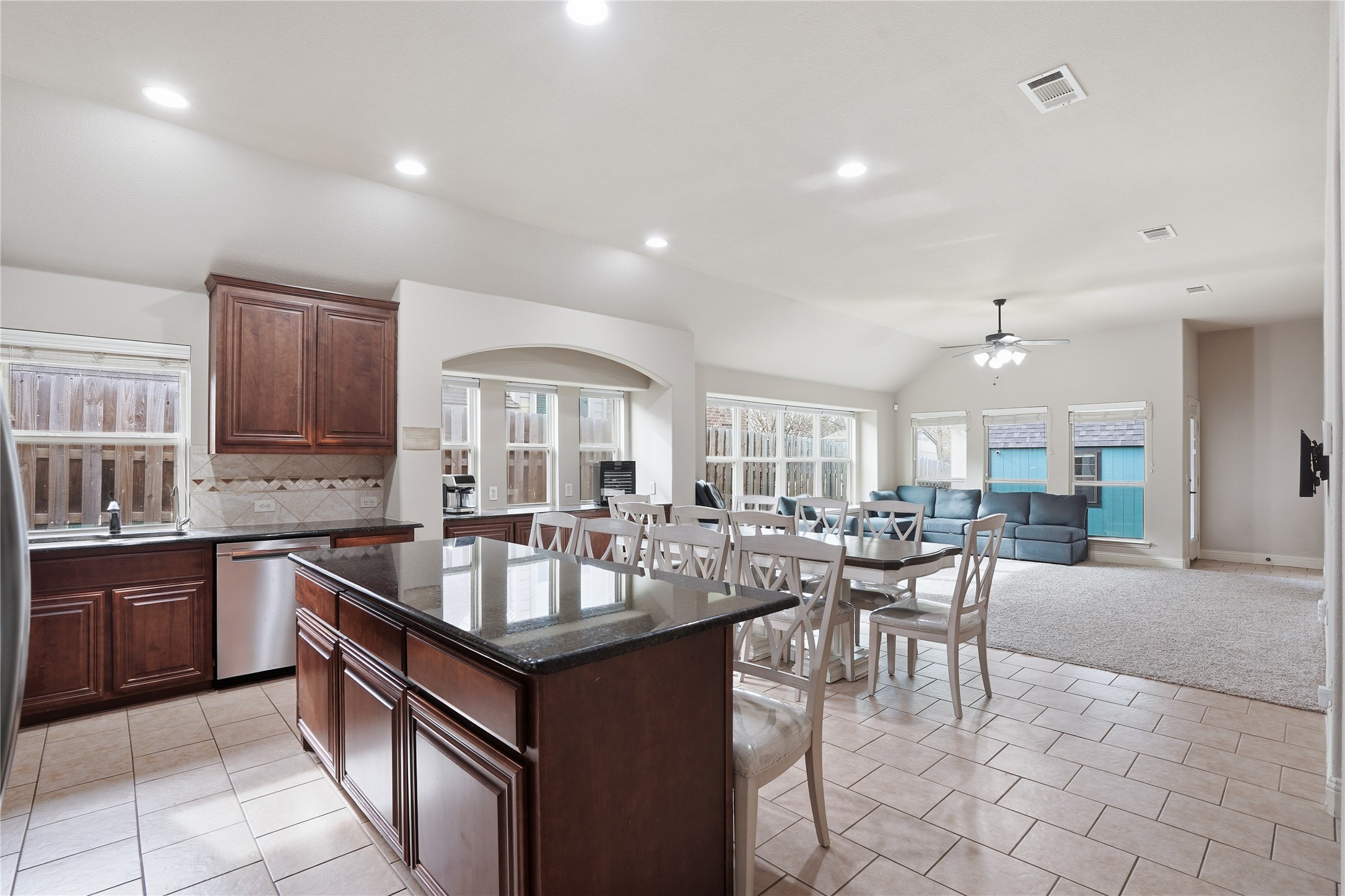 803 Lakeview Drive Alvarado TX 76009