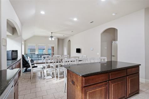 803 Lakeview Drive Alvarado TX 76009