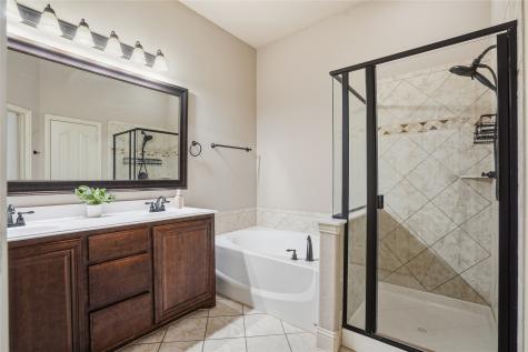 803 Lakeview Drive Alvarado TX 76009