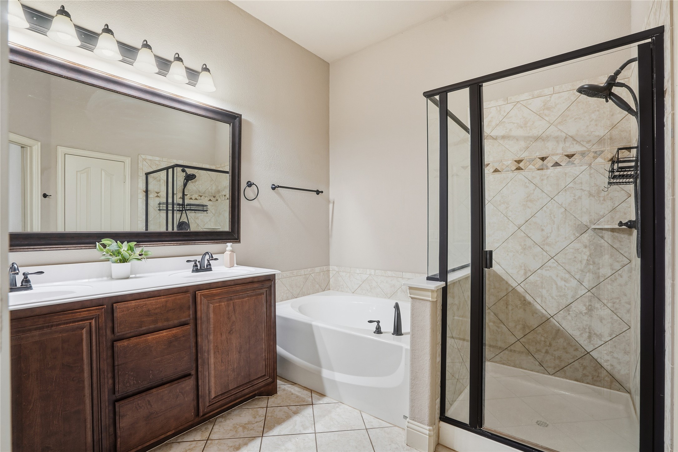 803 Lakeview Drive Alvarado TX 76009