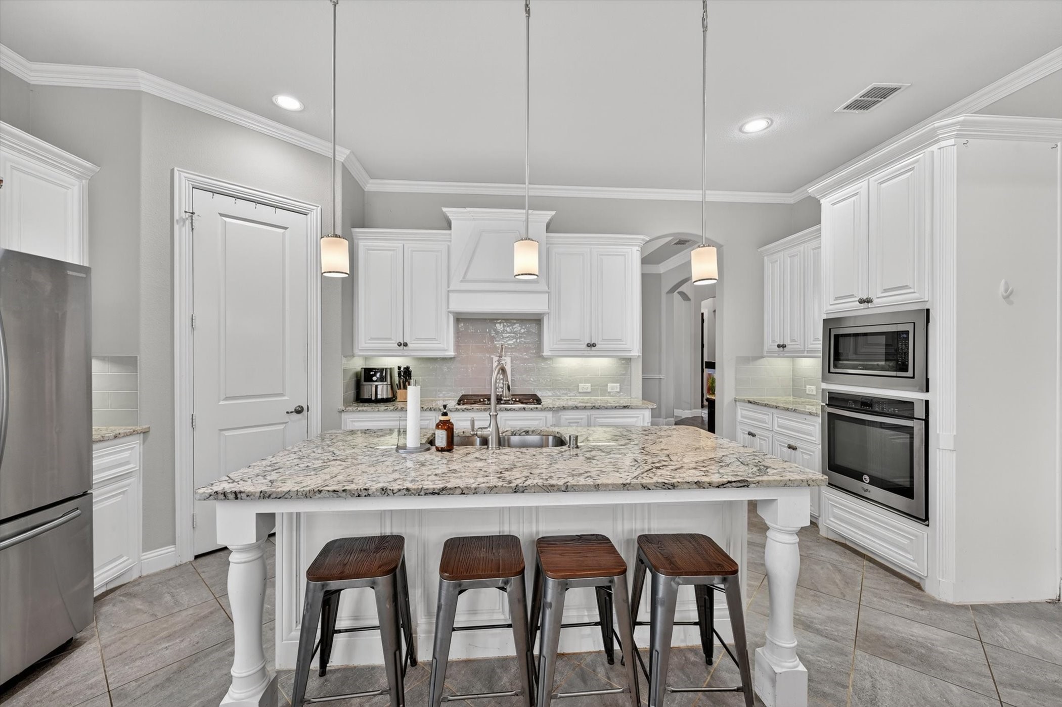 1129 Stonebridge Pass Gunter TX 75058