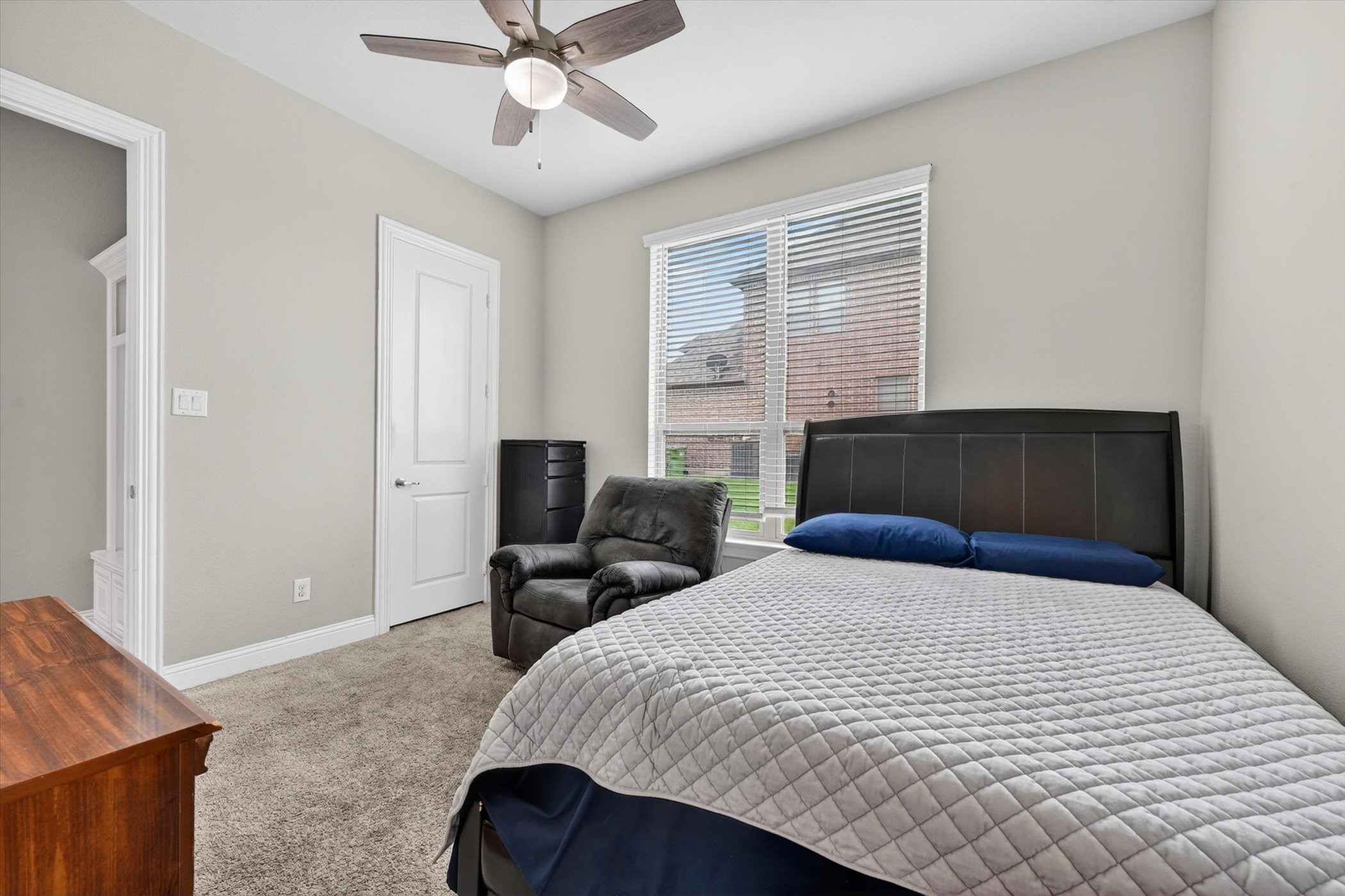 1129 Stonebridge Pass Gunter TX 75058