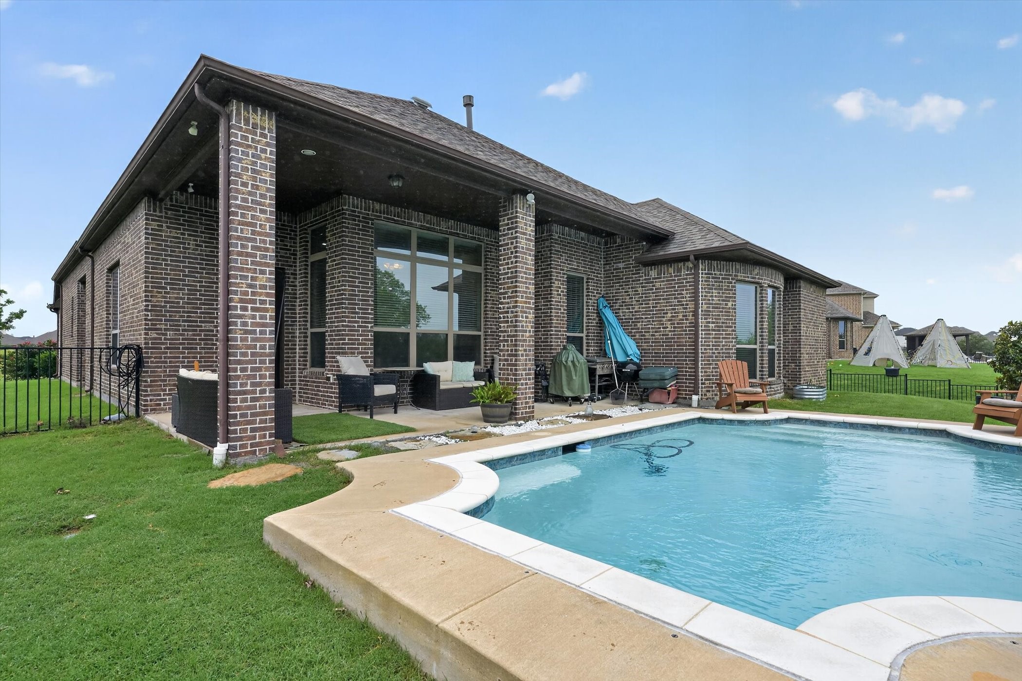 1129 Stonebridge Pass Gunter TX 75058