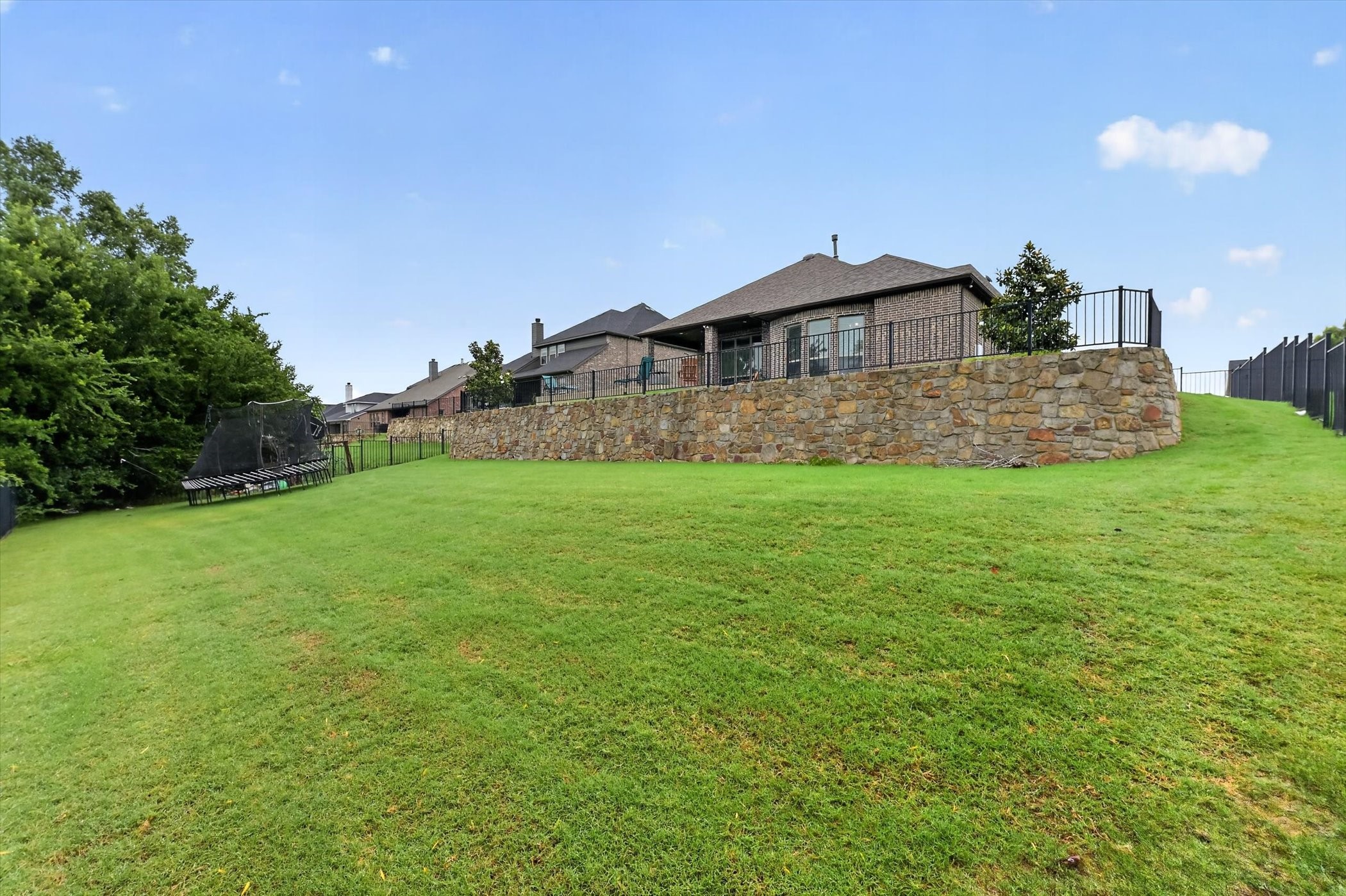 1129 Stonebridge Pass Gunter TX 75058