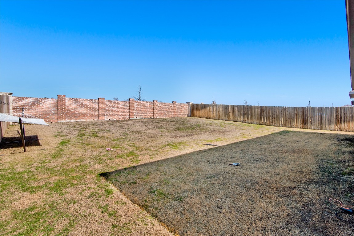 400 Evans Drive Van Alstyne TX 75495