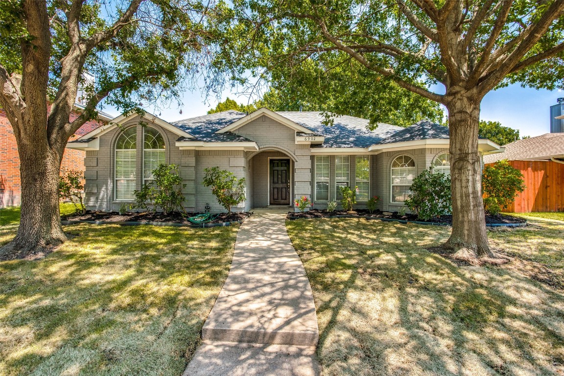 6902 Battle Creek Drive Rowlett TX 75089