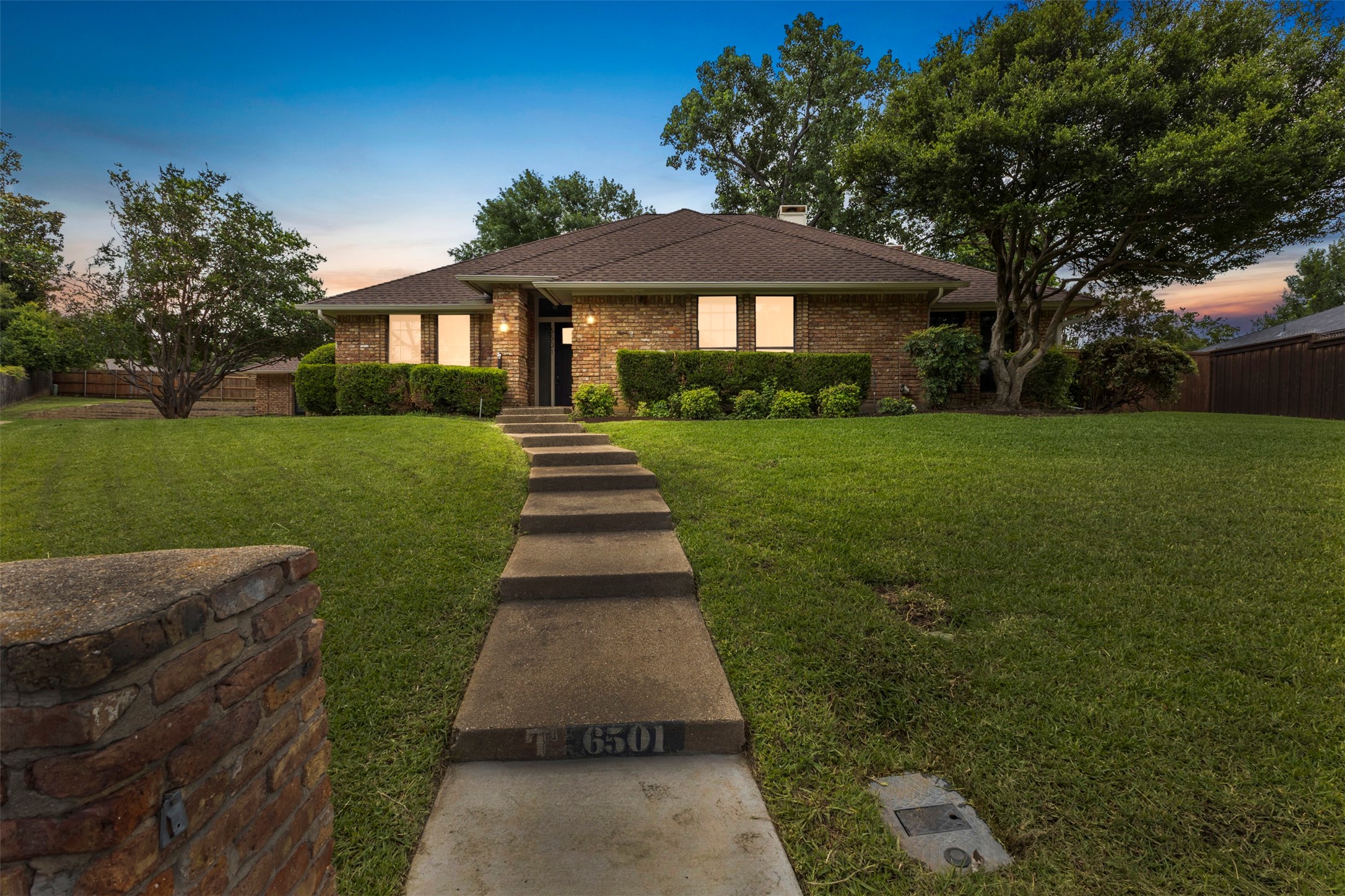 6501 Lake Side Circle North Richland Hills TX 76180