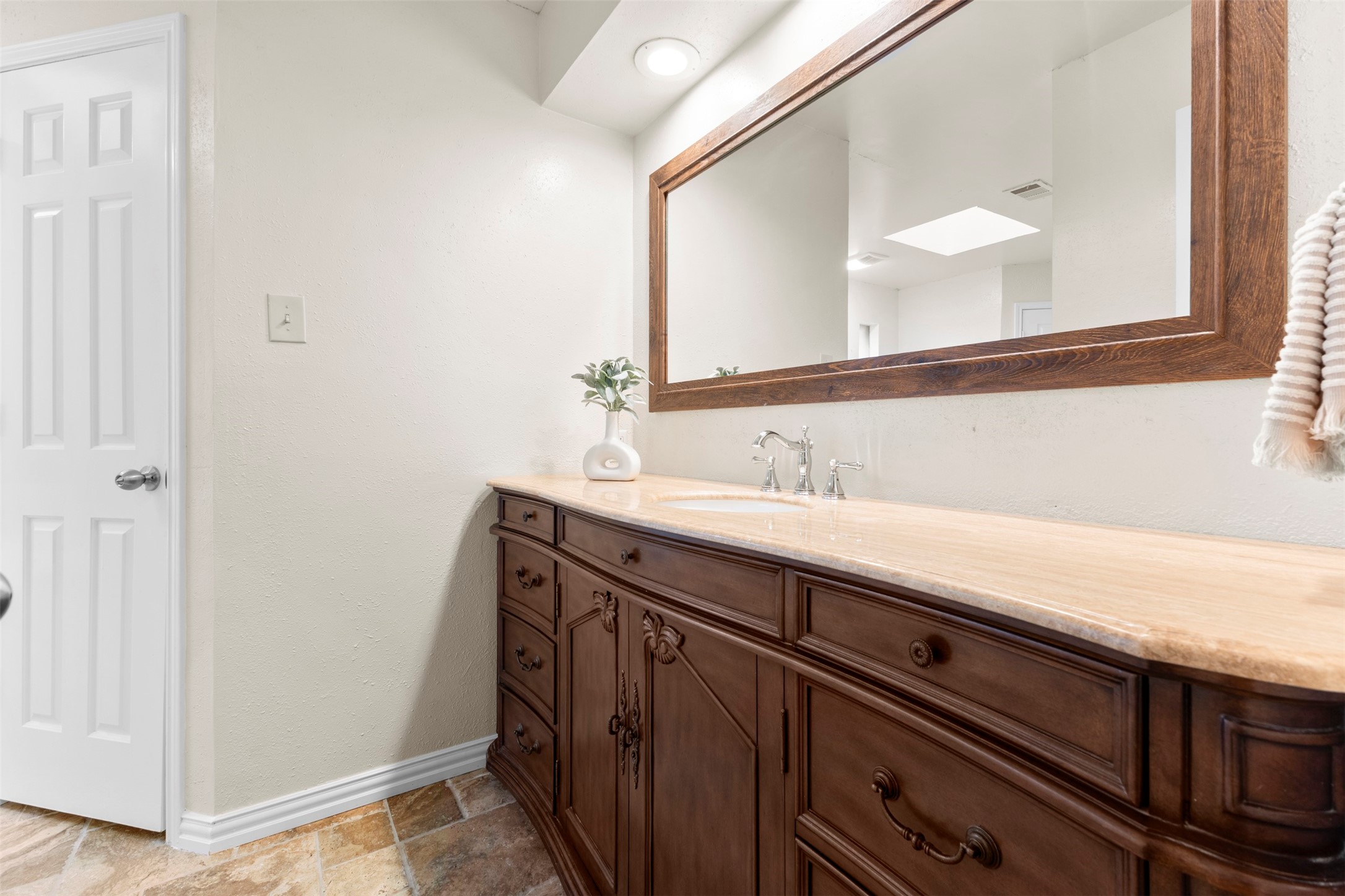 6501 Lake Side Circle North Richland Hills TX 76180