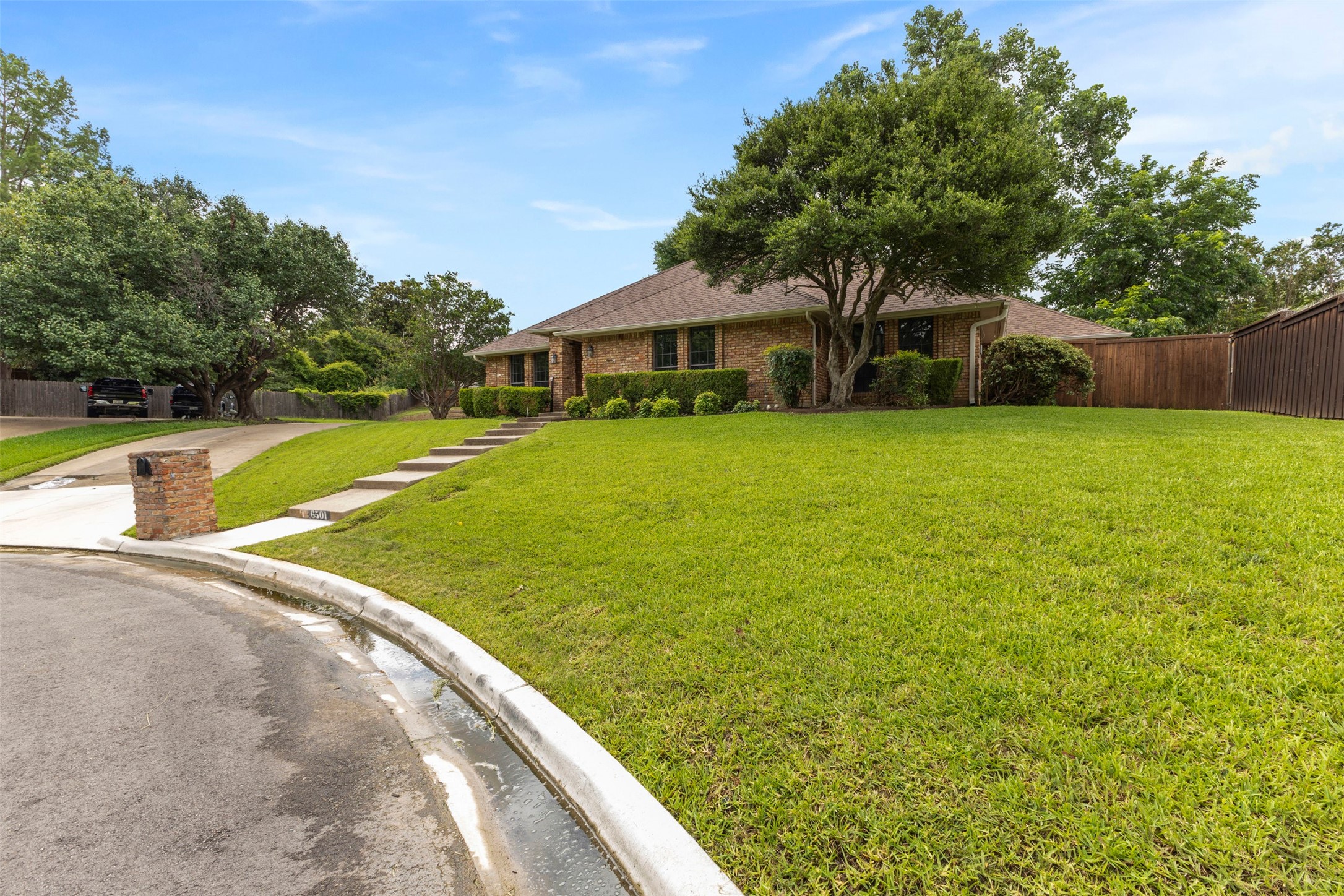 6501 Lake Side Circle North Richland Hills TX 76180
