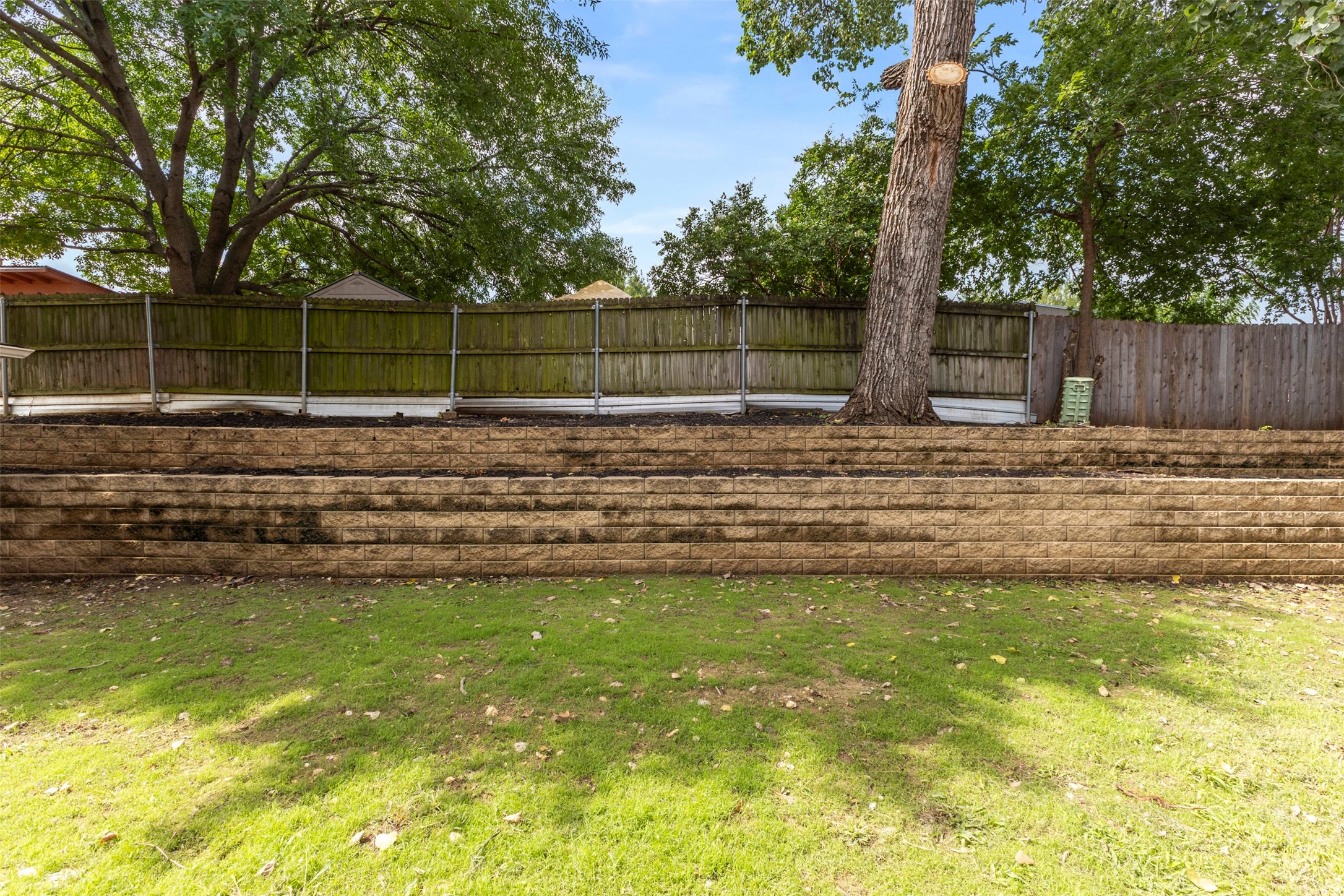 6501 Lake Side Circle North Richland Hills TX 76180